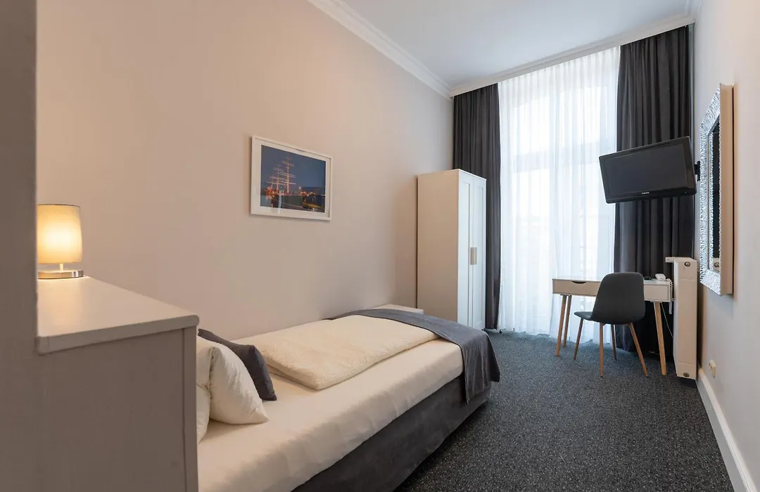 Hotel Commodore-1
